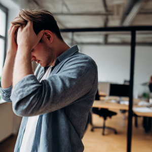 Ból głowy z przodu – przyczyny, objawy, diagnostyka i leczenie