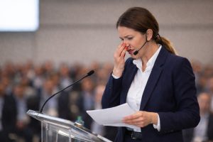 Krew z nosa – przyczyny, pierwsza pomoc i kiedy udać się do lekarza